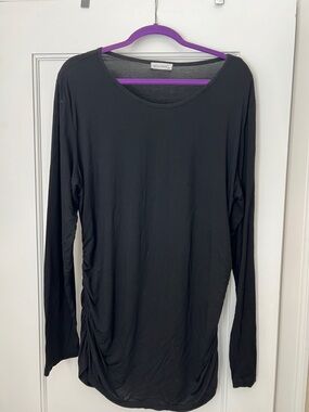 Smallshow Maternity Black Long-Sleeve Scoop Neck Top with Side Ruching